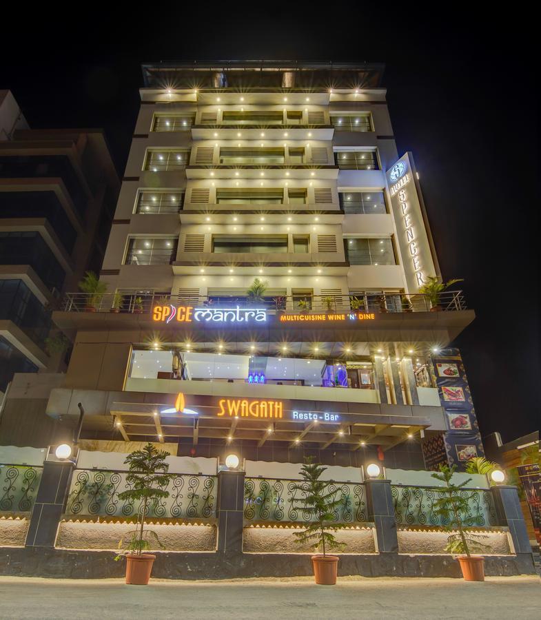 Hotel Spencer Thane Bagian luar foto