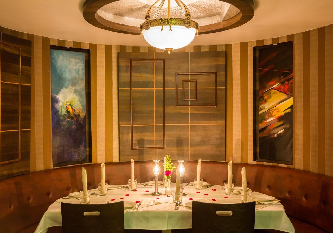 Hotel Spencer Thane Bagian luar foto